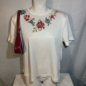 BonWorth Ivory Shimmer Floral Embroidered Top‎ Cottagecore